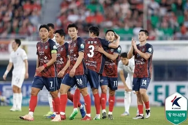 Pohang sở hữu sự ổn định về mặt nhân sự cùng lợi thế sân bãi